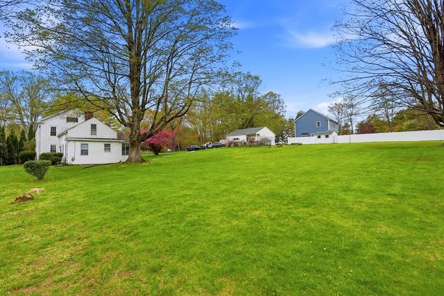 717-719 Stony Hill Rd, Wilbraham, MA 01095
