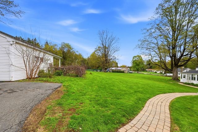 717-719 Stony Hill Rd, Wilbraham, MA 01095