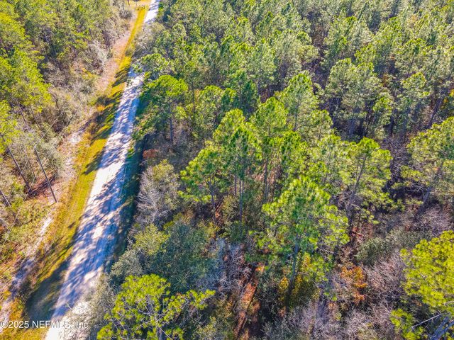 10265 FLIKKEMA Avenue, Hastings, FL 32145