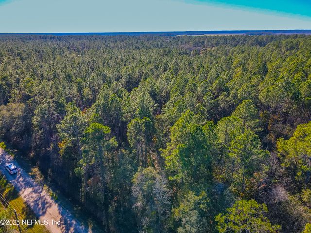 10265 FLIKKEMA Avenue, Hastings, FL 32145