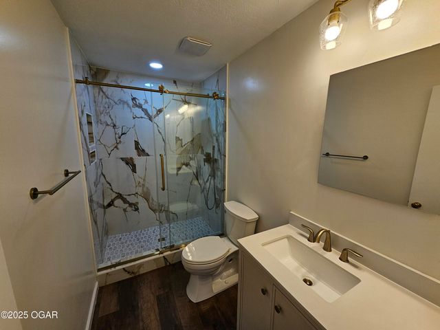 1011 3rd Street, Monett, MO 65708