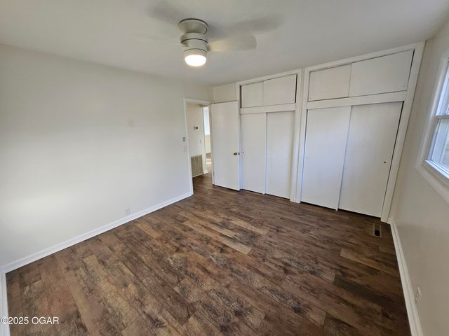 1011 3rd Street, Monett, MO 65708