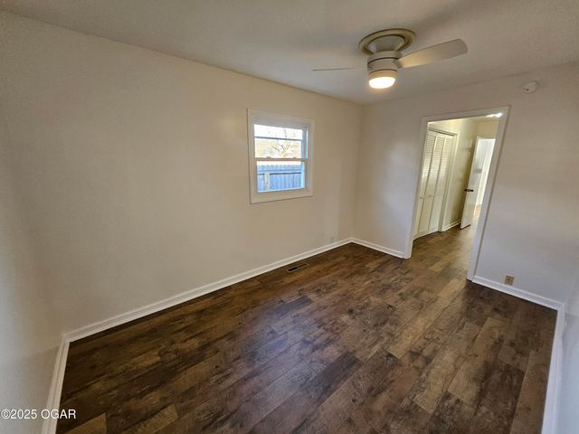 1011 3rd Street, Monett, MO 65708