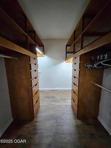 1011 3rd Street, Monett, MO 65708