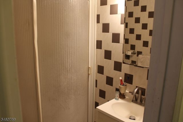 37 Center Grove Rd, Randolph Twp., NJ 07869