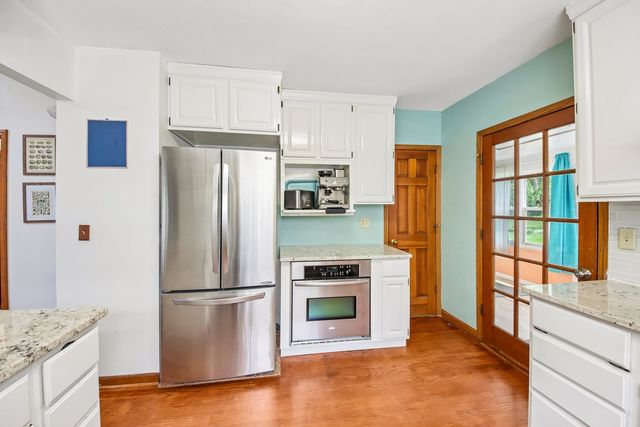 117 E 55th Street, Westmont, IL 60559
