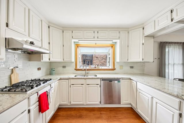117 E 55th Street, Westmont, IL 60559