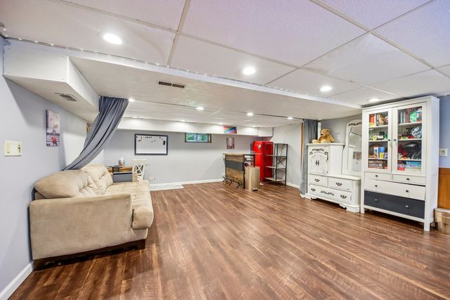 117 E 55th Street, Westmont, IL 60559
