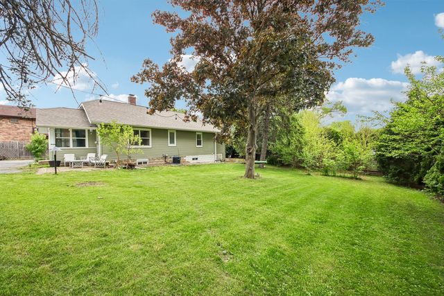 117 E 55th Street, Westmont, IL 60559
