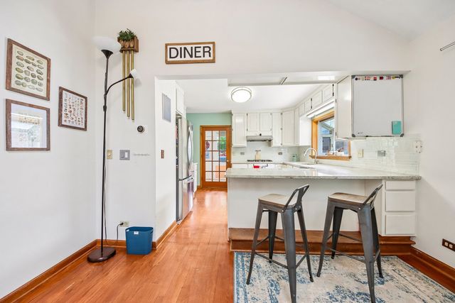 117 E 55th Street, Westmont, IL 60559