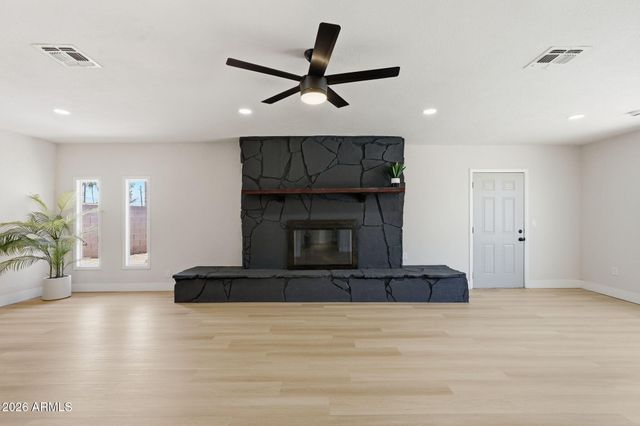2617 W LAWRENCE Road, Phoenix, AZ 85017
