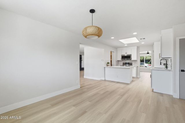 2617 W LAWRENCE Road, Phoenix, AZ 85017