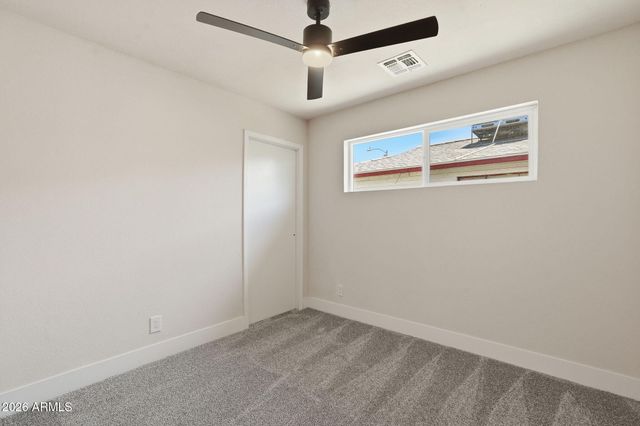 2617 W LAWRENCE Road, Phoenix, AZ 85017