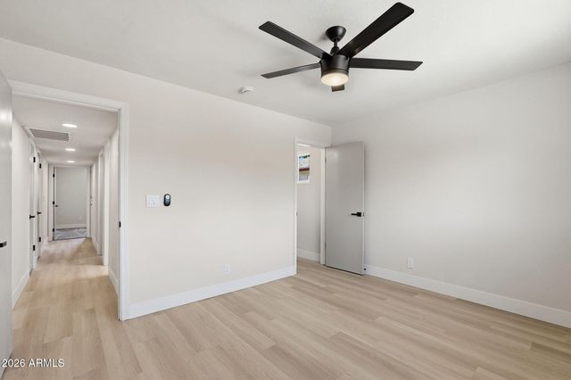 2617 W LAWRENCE Road, Phoenix, AZ 85017