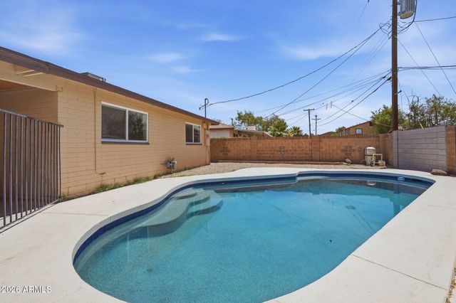2617 W LAWRENCE Road, Phoenix, AZ 85017