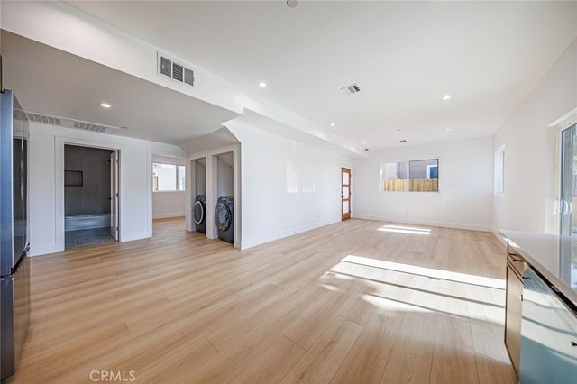 2938 S Sycamore Avenue 2, Los Angeles, CA 90016