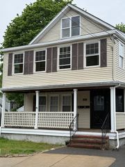 21-23 Rendall Place 2, Melrose, MA 02176