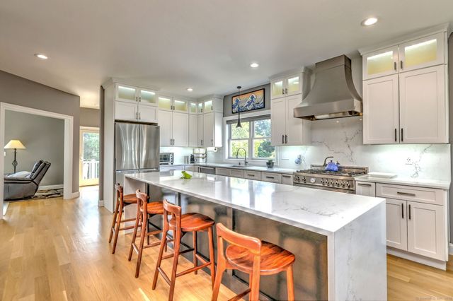 3 Francis Street, Milford, CT 06460