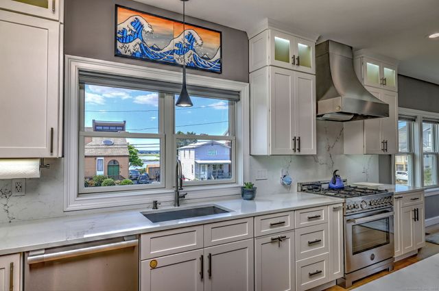 3 Francis Street, Milford, CT 06460