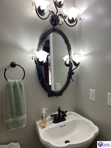 601 Clifford Drive, Elizabethtown, KY 42701