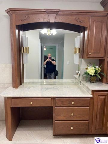 601 Clifford Drive, Elizabethtown, KY 42701