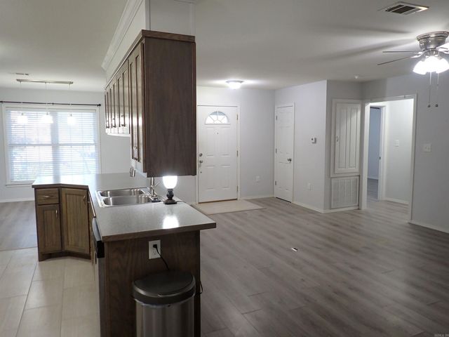 125 Shore Acres Drive, Hot Springs, AR 71913