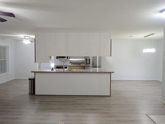 125 Shore Acres Drive, Hot Springs, AR 71913