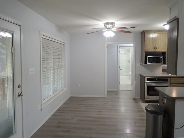 125 Shore Acres Drive, Hot Springs, AR 71913