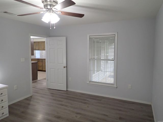 125 Shore Acres Drive, Hot Springs, AR 71913