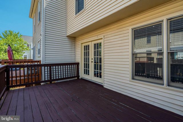 14716 GROBIE POND LN, Centreville, VA 20120