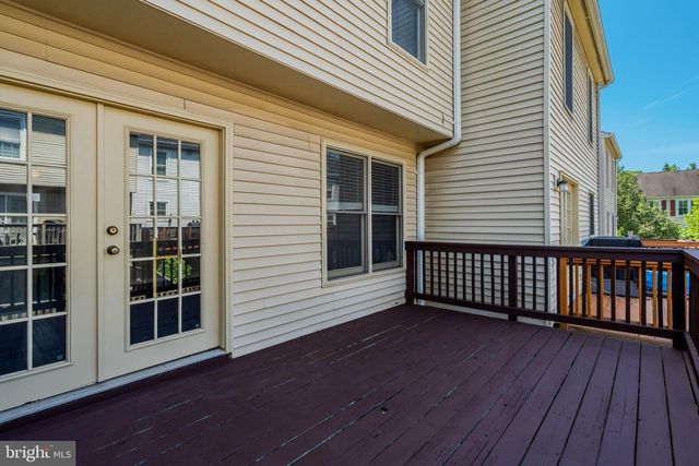 14716 GROBIE POND LN, Centreville, VA 20120