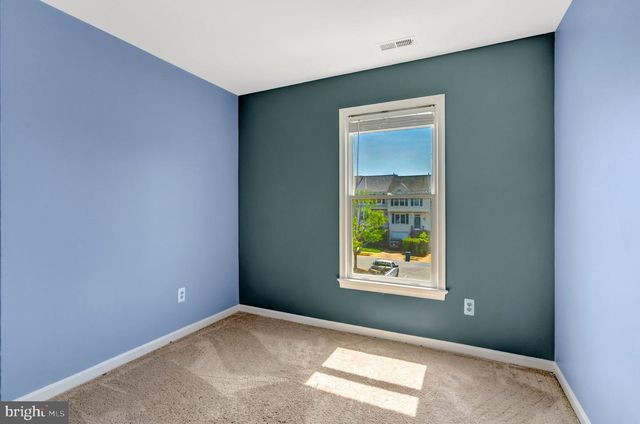 14716 GROBIE POND LN, Centreville, VA 20120