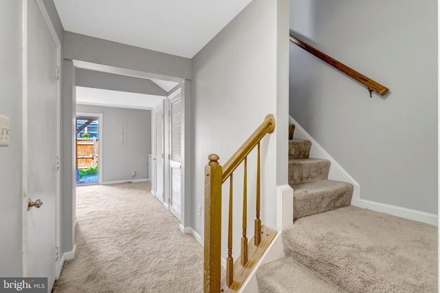 14716 GROBIE POND LN, Centreville, VA 20120
