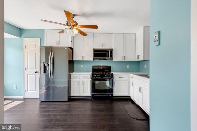 14716 GROBIE POND LN, Centreville, VA 20120