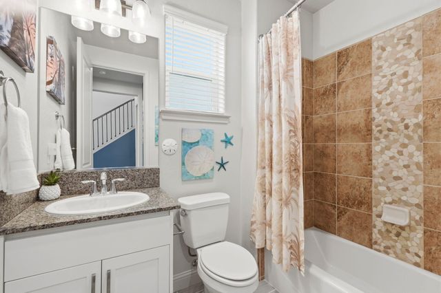 4432 S University Street, Visalia, CA 93277