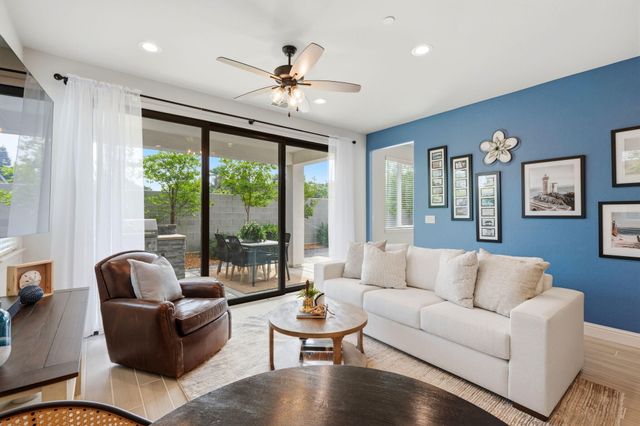 4432 S University Street, Visalia, CA 93277