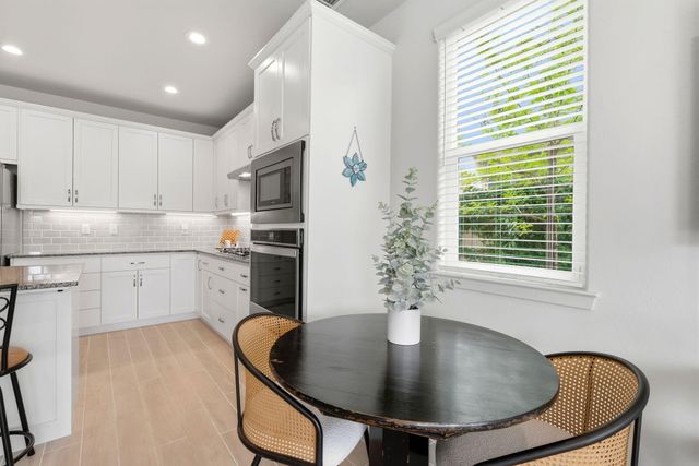 4432 S University Street, Visalia, CA 93277