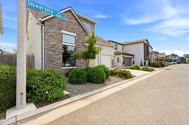 4432 S University Street, Visalia, CA 93277