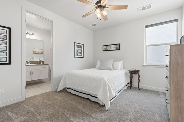 4432 S University Street, Visalia, CA 93277