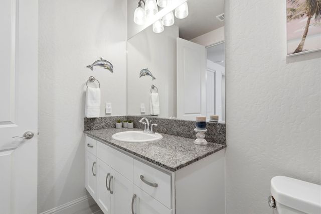 4432 S University Street, Visalia, CA 93277