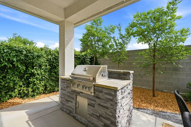 4432 S University Street, Visalia, CA 93277