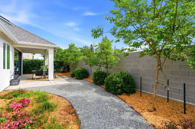 4432 S University Street, Visalia, CA 93277