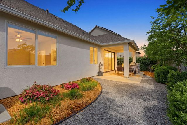 4432 S University Street, Visalia, CA 93277