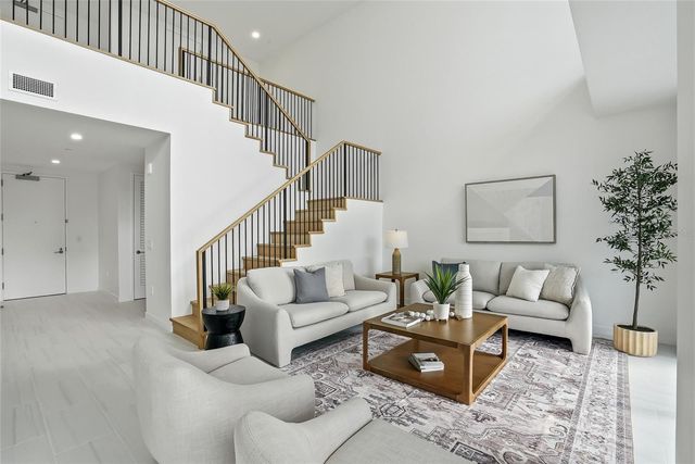 400 CENTRAL AVENUE 306, St Petersburg, FL 33701