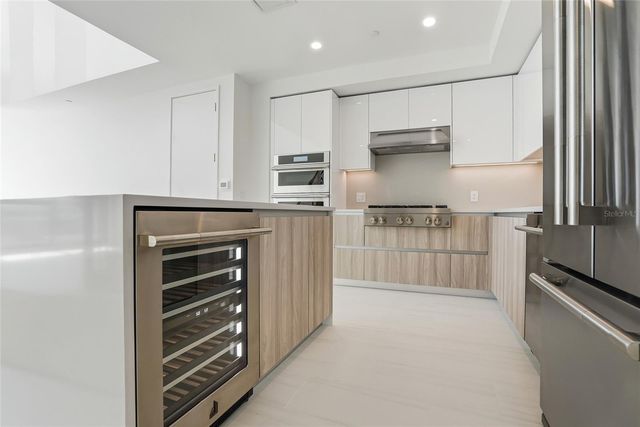 400 CENTRAL AVENUE 306, St Petersburg, FL 33701