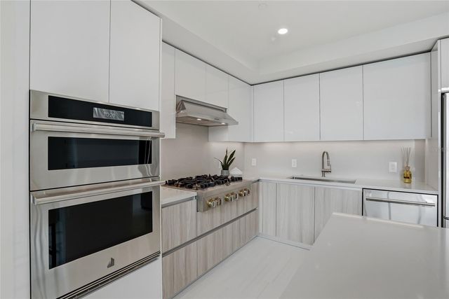 400 CENTRAL AVENUE 306, St Petersburg, FL 33701