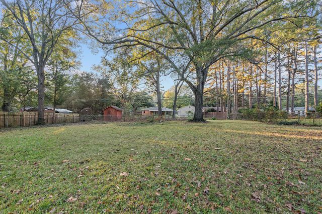 8912 Sweetbriar Lane, Shreveport, LA 71118