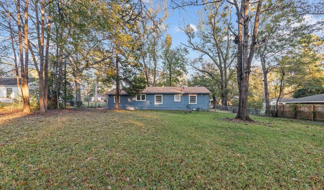 8912 Sweetbriar Lane, Shreveport, LA 71118