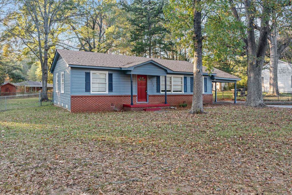 8912 Sweetbriar Lane, Shreveport, LA 71118