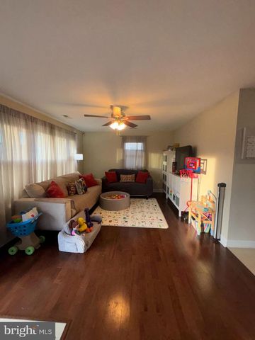 2909 CRAFTON DR, Bensalem, PA 19020